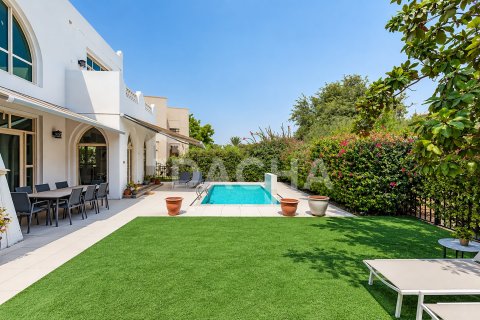 Jumeirah Islands, Dubai, UAE의 판매용 빌라 침실 4개, 506제곱미터 번호 766084 - 사진 3