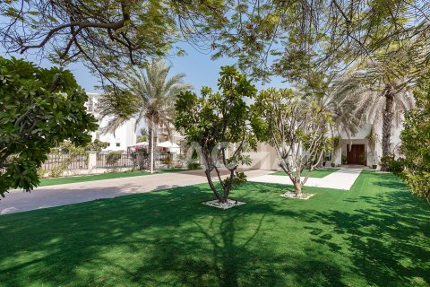 Jumeirah Islands, Dubai, UAE의 판매용 빌라 침실 4개, 506제곱미터 번호 766084 - 사진 28