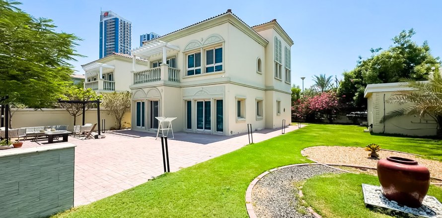 Vilă în Jumeirah Village Triangle, Dubai, EAU 2 dormitoare, 659.64 mp.  №749618
