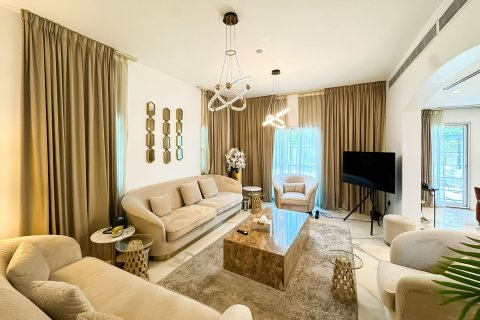 Vilă de închiriat în Jumeirah Village Triangle, Dubai, EAU 2 dormitoare, 659.64 mp.  №749618 - poză 5