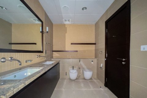 Apartament në Palm Jumeirah, Dubai, Emiratet e Bashkuara Arabe 3 dhoma gjumi, 210.52 m2. № 749623 - Foto 18