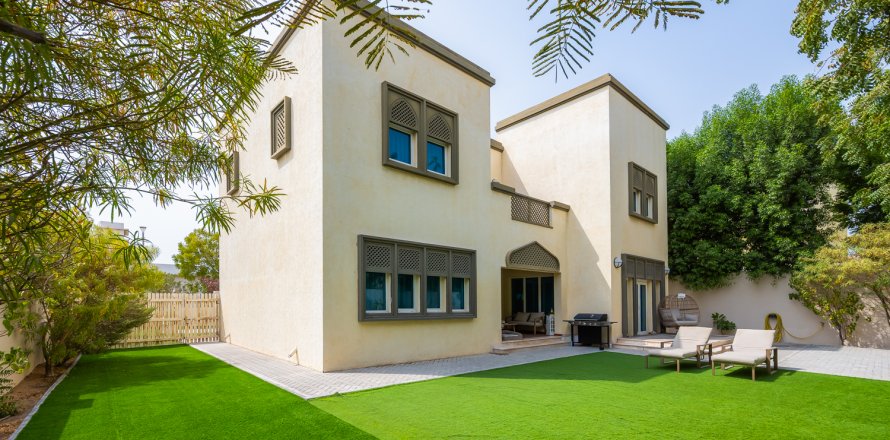 Villa i Jumeirah Park, Dubai, UAE 3 sovrum, 284.56 kvm Nr. 749602