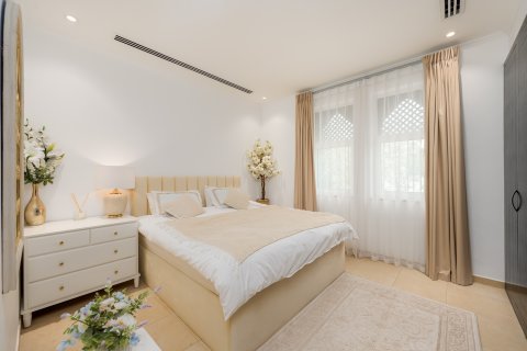 Vilë në Jumeirah Park, Dubai, Emiratet e Bashkuara Arabe 3 dhoma gjumi, 284.56 m2. № 749602 - Foto 11
