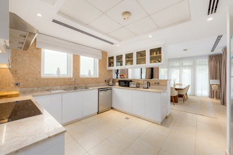 Vilë në Jumeirah Park, Dubai, Emiratet e Bashkuara Arabe 3 dhoma gjumi, 284.56 m2. № 749602 - Foto 19
