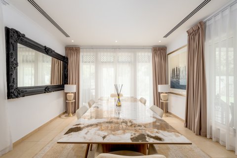 Vilë në Jumeirah Park, Dubai, Emiratet e Bashkuara Arabe 3 dhoma gjumi, 284.56 m2. № 749602 - Foto 17