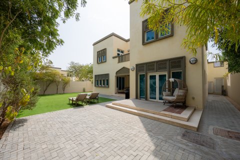 Vilë në Jumeirah Park, Dubai, Emiratet e Bashkuara Arabe 3 dhoma gjumi, 284.56 m2. № 749602 - Foto 23