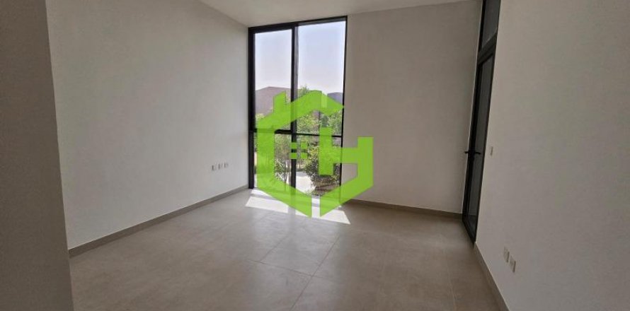 Vila v Tilal City, Sharjah, SAE 5 ložnice, 645.9 m² Č.: 630166