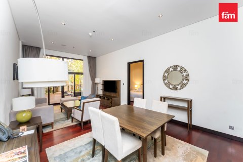 Lägenhet till försäljning i Palm Jumeirah, Dubai, UAE 1 sovrum, 145 kvm Nr. 685971 - fotografi 8