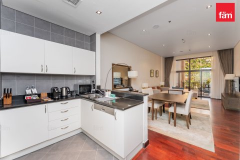 Lägenhet till försäljning i Palm Jumeirah, Dubai, UAE 1 sovrum, 145 kvm Nr. 685971 - fotografi 10