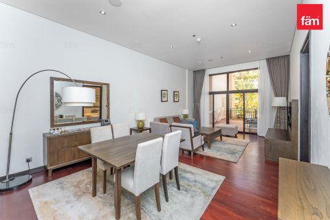 Lägenhet till försäljning i Palm Jumeirah, Dubai, UAE 1 sovrum, 145 kvm Nr. 685971 - fotografi 9