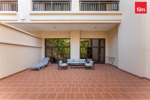 Lägenhet till försäljning i Palm Jumeirah, Dubai, UAE 1 sovrum, 145 kvm Nr. 685971 - fotografi 23