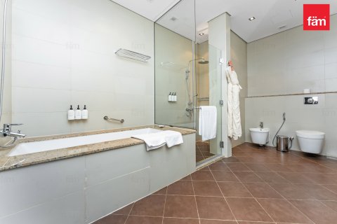 Lägenhet till försäljning i Palm Jumeirah, Dubai, UAE 1 sovrum, 145 kvm Nr. 685971 - fotografi 19