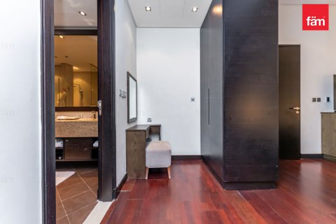 Lägenhet till försäljning i Palm Jumeirah, Dubai, UAE 1 sovrum, 145 kvm Nr. 685971 - fotografi 17