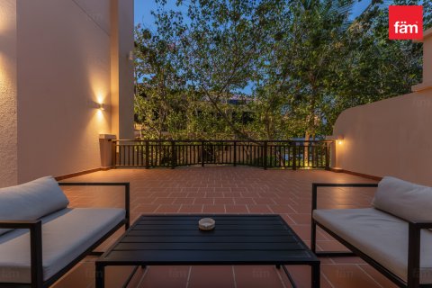 Lägenhet till försäljning i Palm Jumeirah, Dubai, UAE 1 sovrum, 145 kvm Nr. 685971 - fotografi 21