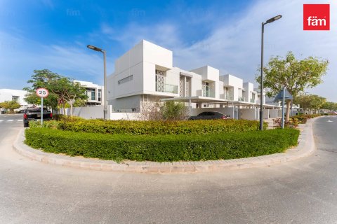 Rekkehus i Dubai, Emiratene 3 soverom, 281.1 kvm nr. 685972