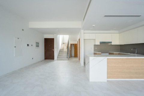 Dubai Land、Dubai、UAEにあるタウンハウス 4ベッドルーム、261.65 m2 No748246
