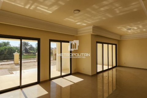 Vila di Al Hamra Village, Ras Al Khaimah, UEA 4 kamar tidur, 250 m2 nomor 665142 - foto 1