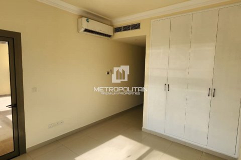 Vila di Al Hamra Village, Ras Al Khaimah, UEA 4 kamar tidur, 250 m2 nomor 665142 - foto 11