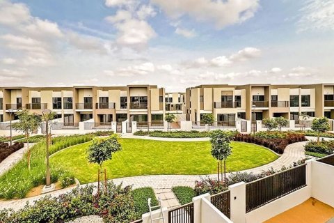 Radový dom v Dubai Land, Dubai, SAE 4 spálne, 251 m2 č. 721738 - Fotografia 15