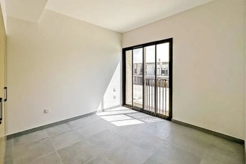 Radový dom v Dubai Land, Dubai, SAE 4 spálne, 251 m2 č. 721738 - Fotografia 16