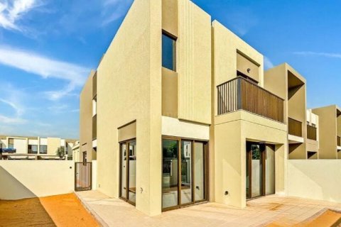 Dubai Land、Dubai、UAE にあるタウンハウスの賃貸物件 4ベッドルーム、251 m2、No721738 - 写真 1
