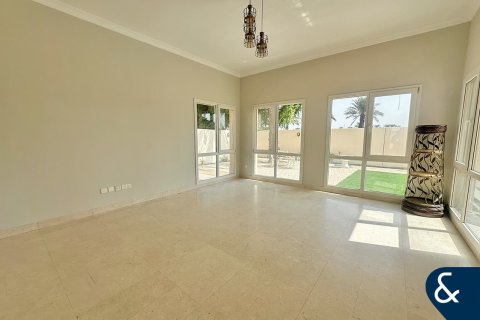 Villa sa Meadows, Dubai, UAE 6 silid-tulugan, 457 sq.m. № 671438 - larawan 4