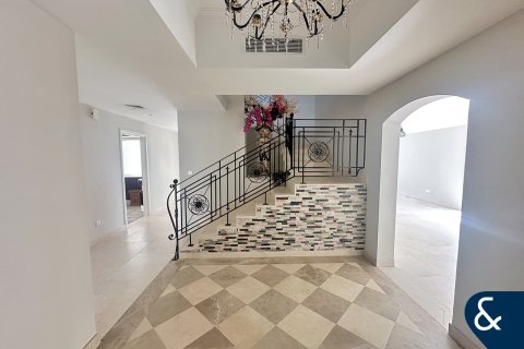 Villa sa Meadows, Dubai, UAE 6 silid-tulugan, 457 sq.m. № 671438 - larawan 2