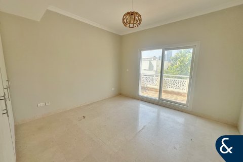 Villa sa Meadows, Dubai, UAE 6 silid-tulugan, 457 sq.m. № 671438 - larawan 13