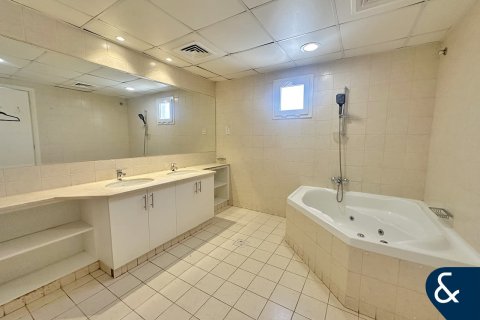 Villa sa Meadows, Dubai, UAE 6 silid-tulugan, 457 sq.m. № 671438 - larawan 11