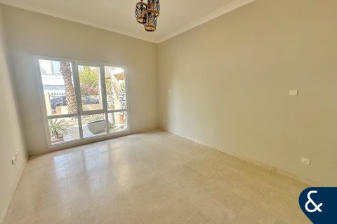 Villa sa Meadows, Dubai, UAE 6 silid-tulugan, 457 sq.m. № 671438 - larawan 7