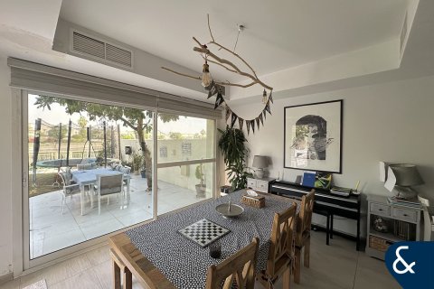 Villa itt: The Springs, Dubai, EAE, 4 hálószoba, 282 m², azonosító: 671439 - fénykép 9