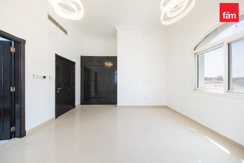Al Barsha, Dubai, संयुक्त अरब अमीरात में विला, 4 बेडरूम, 937.8 वर्ग मीटर, संख्या 720326 - फ़ोटो 2