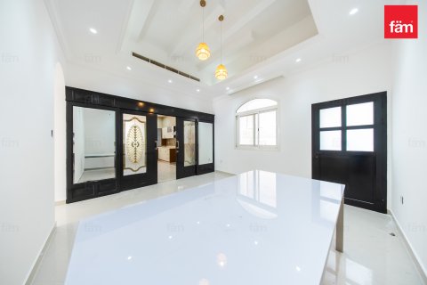 Al Barsha, Dubai, संयुक्त अरब अमीरात में विला, 4 बेडरूम, 937.8 वर्ग मीटर, संख्या 720326 - फ़ोटो 20