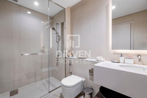 Villa in Jumeirah, Dubai, UAE 3 bedrooms, 290 sq.m. № 653326 - photo 15