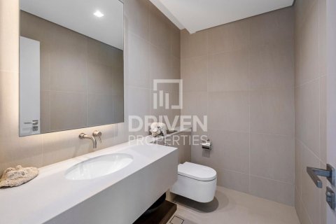 Villa in Jumeirah, Dubai, UAE 3 bedrooms, 290 sq.m. № 653326 - photo 17