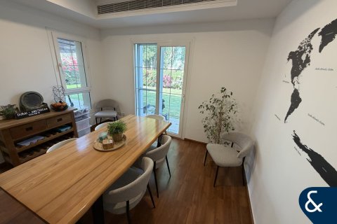 Зняти в оренду віллу в Арабиан Ранчес, Дубай, ОАЕ 4 спальні, 279м2, № 685247 - фото 5