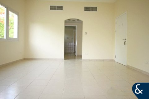 Vilă de închiriat în Meadows, Dubai, EAU 3 dormitoare, 527 mp.  №685257 - poză 7