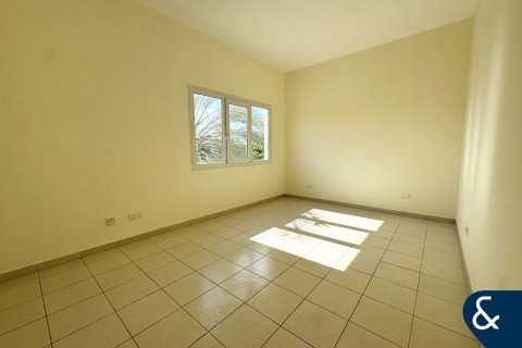 Vilă de închiriat în Meadows, Dubai, EAU 3 dormitoare, 527 mp.  №685257 - poză 4