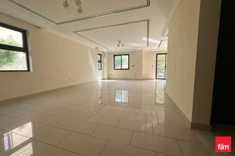 Villa in Dubai, UAE 4 bedrooms, 419.8 sq.m. № 708263
