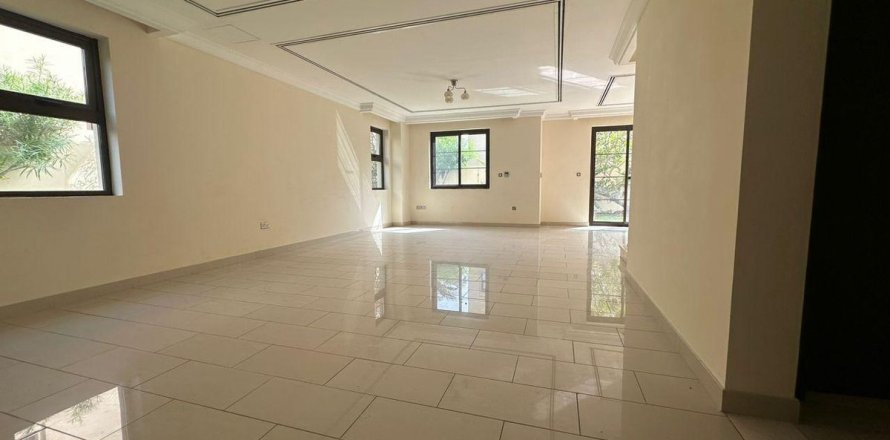 Willa w Dubai, ZEA 4 sypialnie, 419.8 mkw. nr 708263