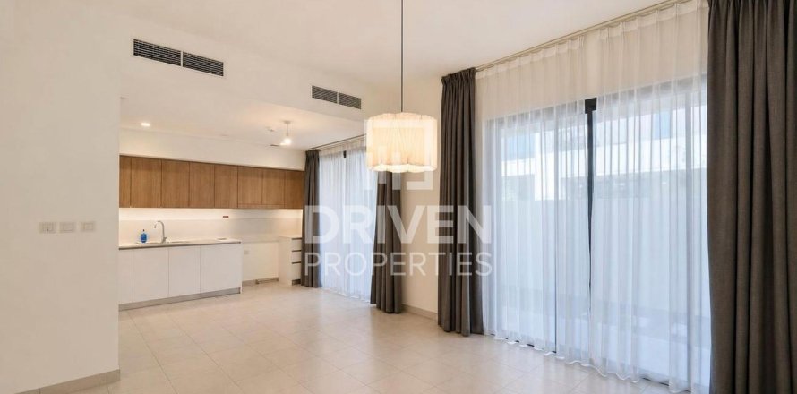 Villa à Dubai South (Dubai World Central), Dubai, EAU: 4 chambres, 217.49 m2 № 768577