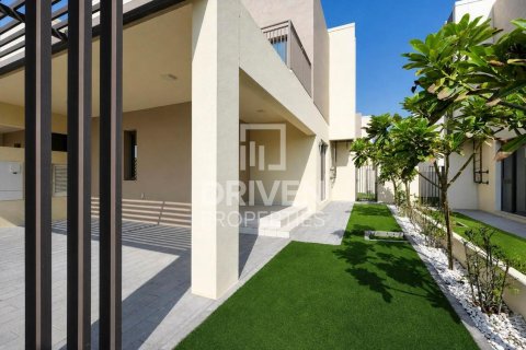 Villa à louer à Dubai South (Dubai World Central), Dubai, EAU 4 chambres, 217.49 m2 № 768577 - photo 24