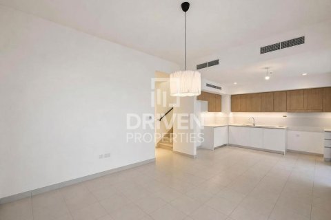 Villa à louer à Dubai South (Dubai World Central), Dubai, EAU 4 chambres, 217.49 m2 № 768577 - photo 2