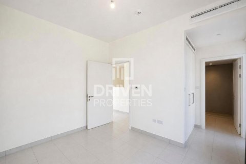 Villa à louer à Dubai South (Dubai World Central), Dubai, EAU 4 chambres, 217.49 m2 № 768577 - photo 12