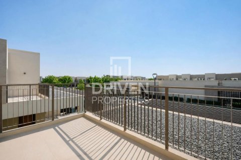 Villa à louer à Dubai South (Dubai World Central), Dubai, EAU 4 chambres, 217.49 m2 № 768577 - photo 19