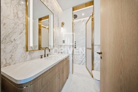 Huoneisto Business Bay, Dubai, Arabiemiraatit 3 makuuhuonetta, 313.27 m2 № 768575 - kuva 16