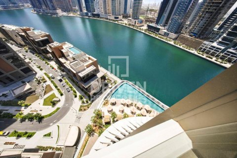 Huoneisto Business Bay, Dubai, Arabiemiraatit 3 makuuhuonetta, 313.27 m2 № 768575 - kuva 21