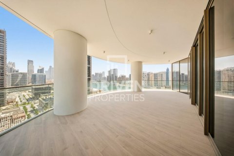 Huoneisto Business Bay, Dubai, Arabiemiraatit 3 makuuhuonetta, 313.27 m2 № 768575 - kuva 3