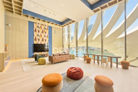 Huoneisto Business Bay, Dubai, Arabiemiraatit 3 makuuhuonetta, 313.27 m2 № 768575 - kuva 27