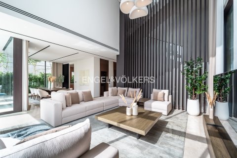 Vila v Jumeirah Islands, Dubai, SAE 4 spálne, 557 m2 č. 696064 - Fotografia 5